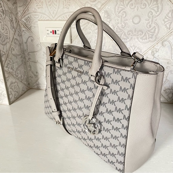 Michael Kors - Kellen Medium Satchel - Grey & Silver - Picture 3 of 14